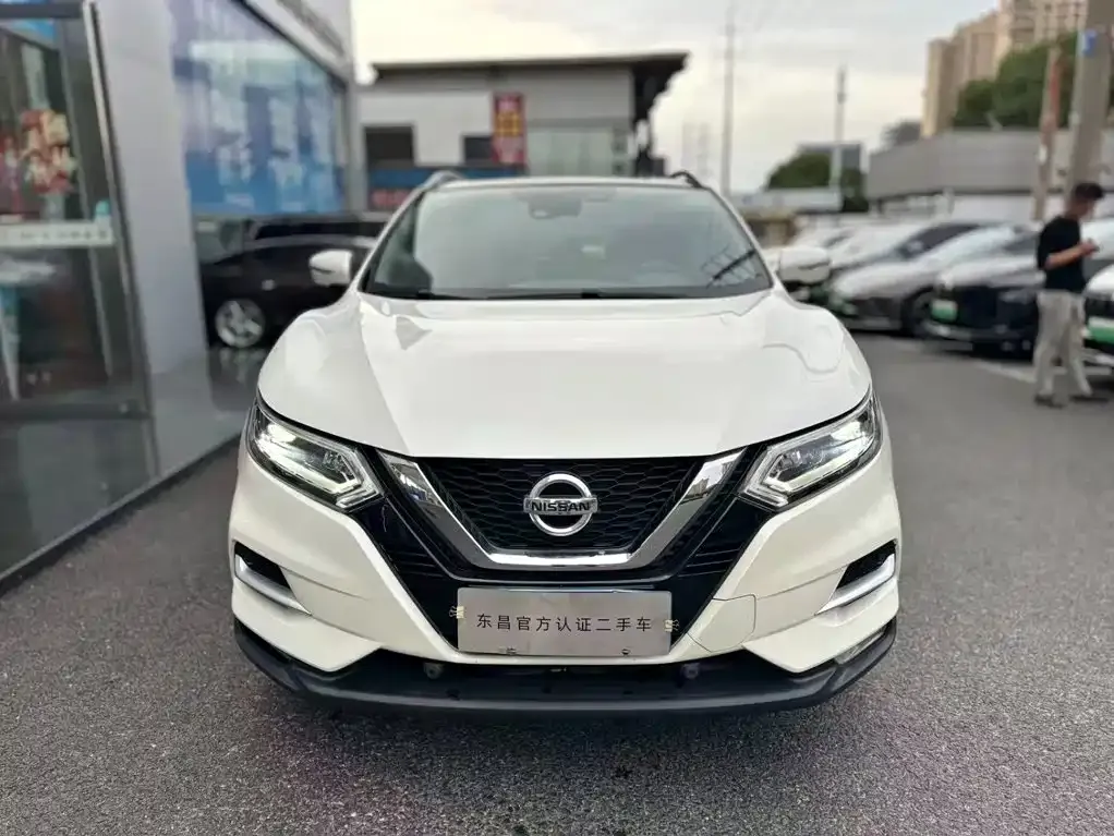 Nissan Qashqai — фото 8