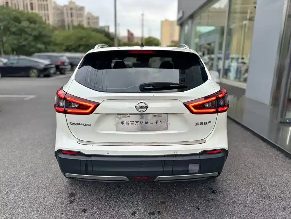 Nissan Qashqai — фото 9