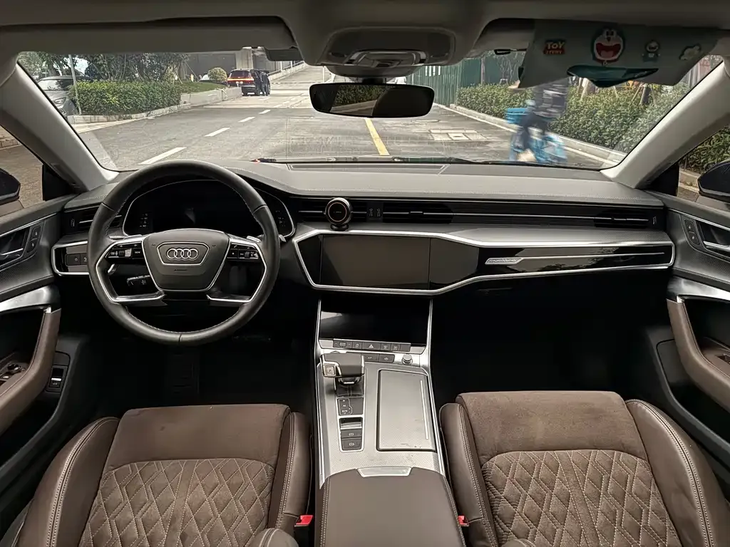 Audi A7L — фото 3