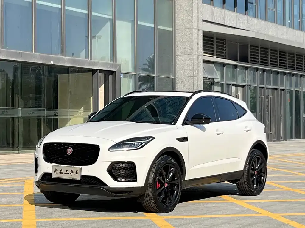 Jaguar E-PACE — фото 1