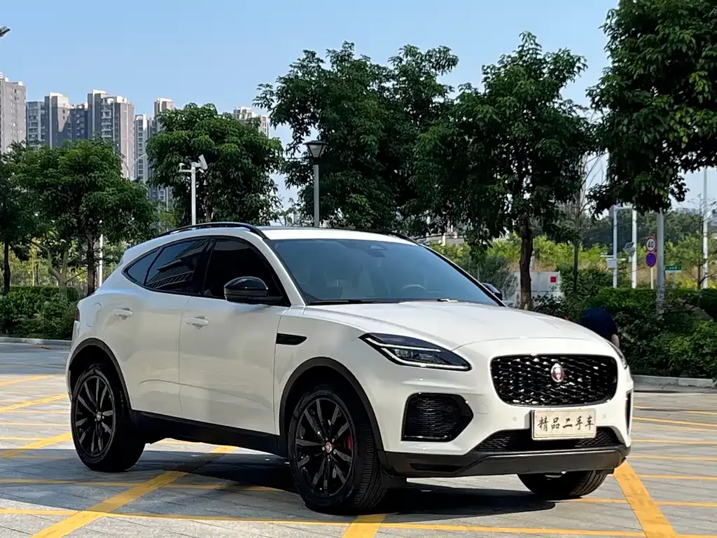 Jaguar E-PACE — фото 4