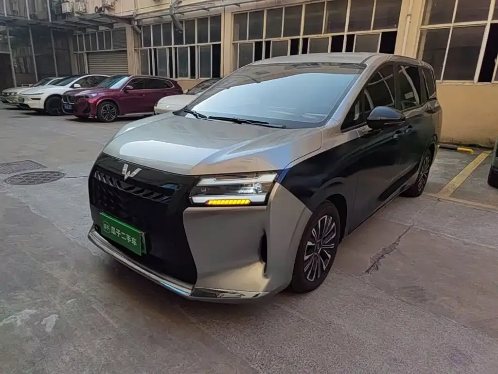 Wuling Xingguang 730 New Energy — фото 1