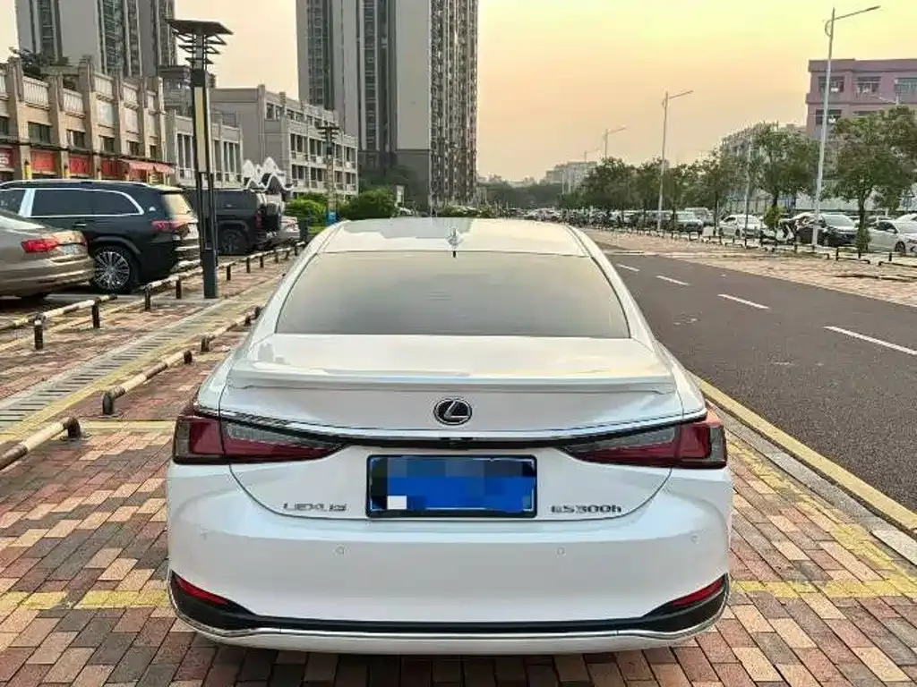Lexus ES — фото 2