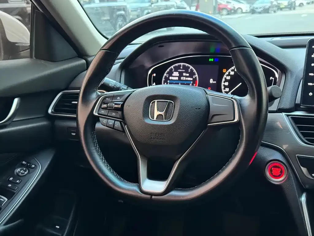 Honda Accord — фото 10