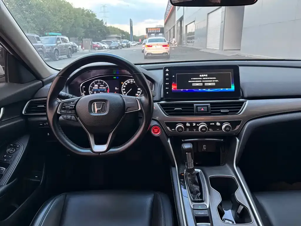 Honda Accord — фото 4