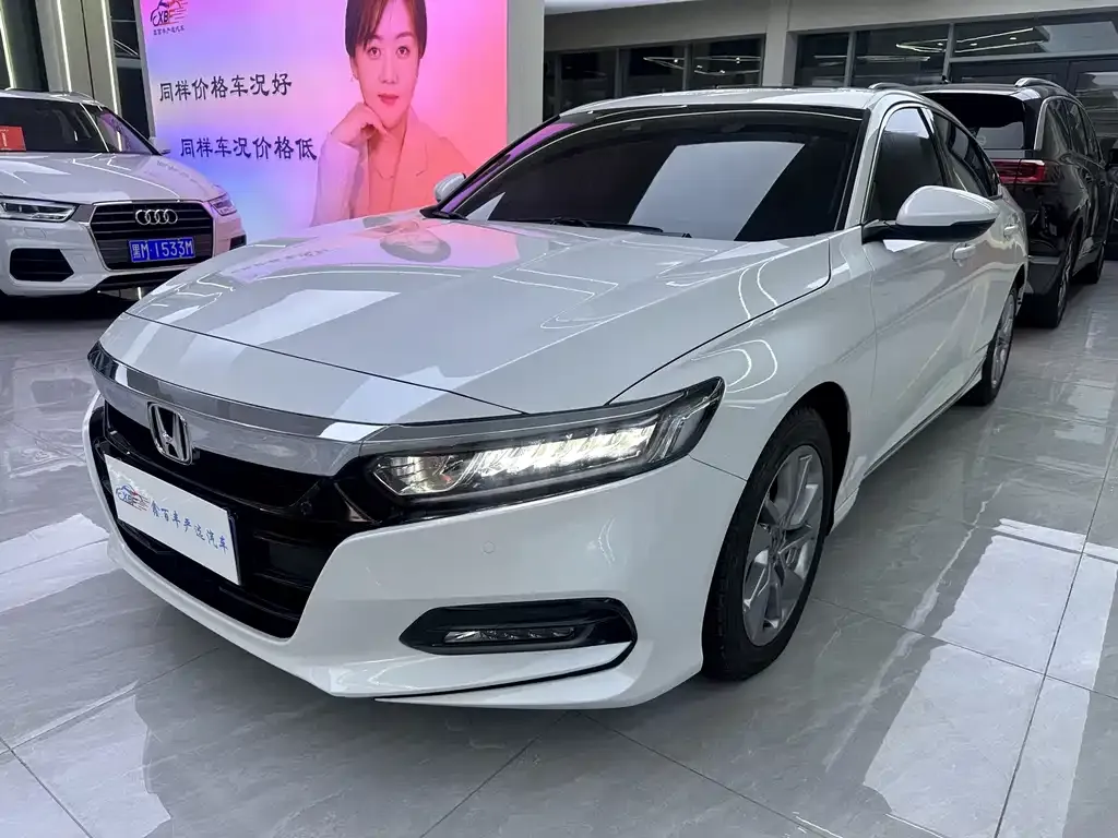 Honda Accord — фото 1
