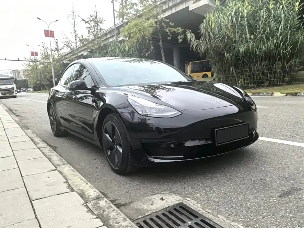 Tesla Model 3 — фото 5