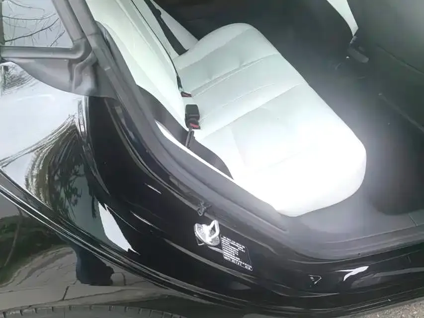 Tesla Model 3 — фото 3