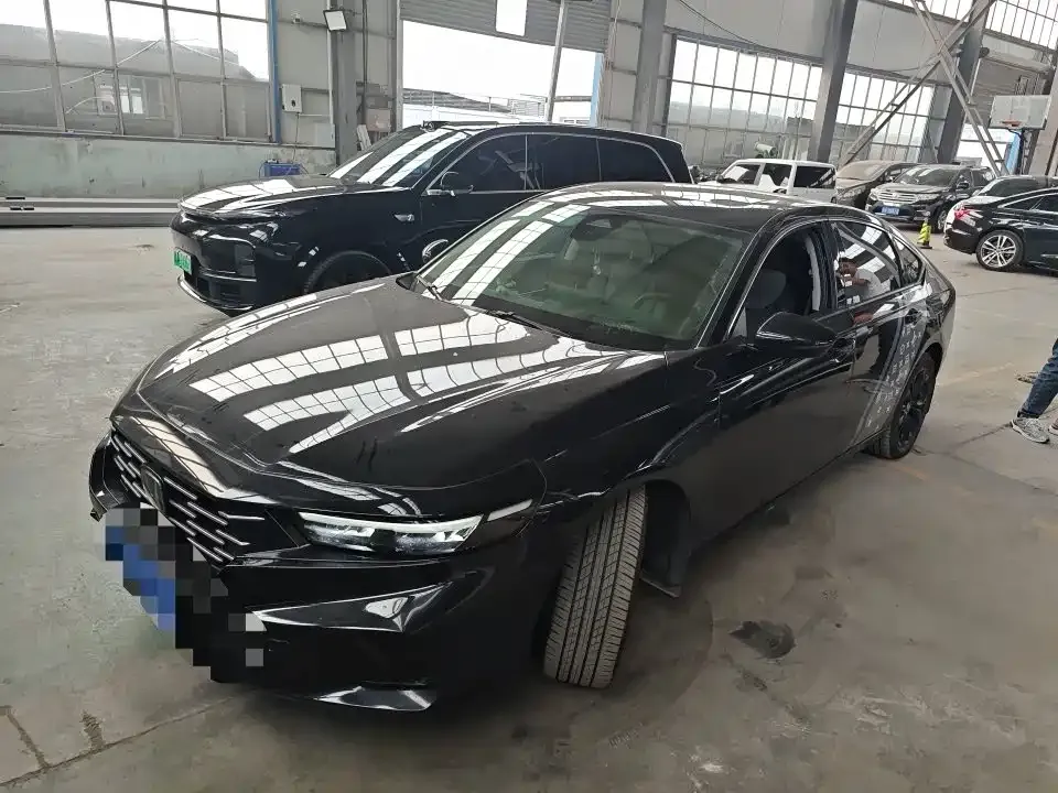 Honda Accord — фото 1