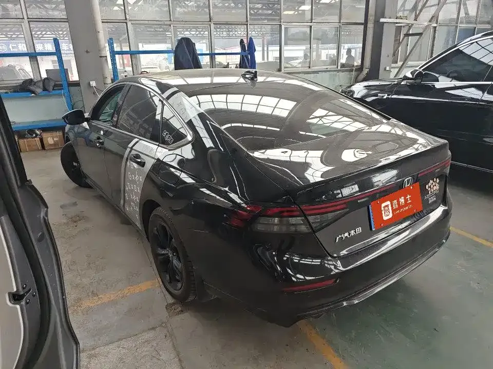 Honda Accord — фото 6