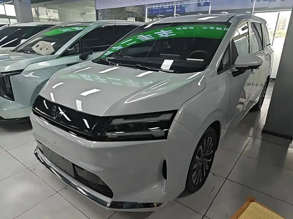Wuling Xingguang 730 New Energy — фото 8