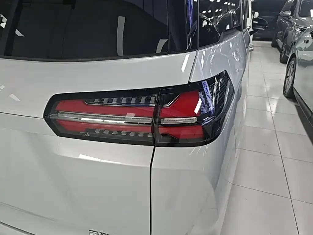 Wuling Xingguang 730 New Energy — фото 2