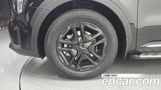 Kia Sorento — фото 8