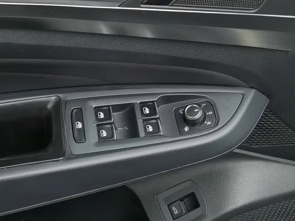 Volkswagen Passat — фото 3
