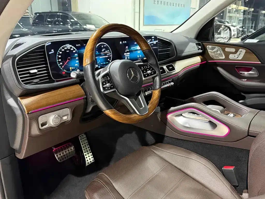 Mercedes-Benz GLS — фото 5