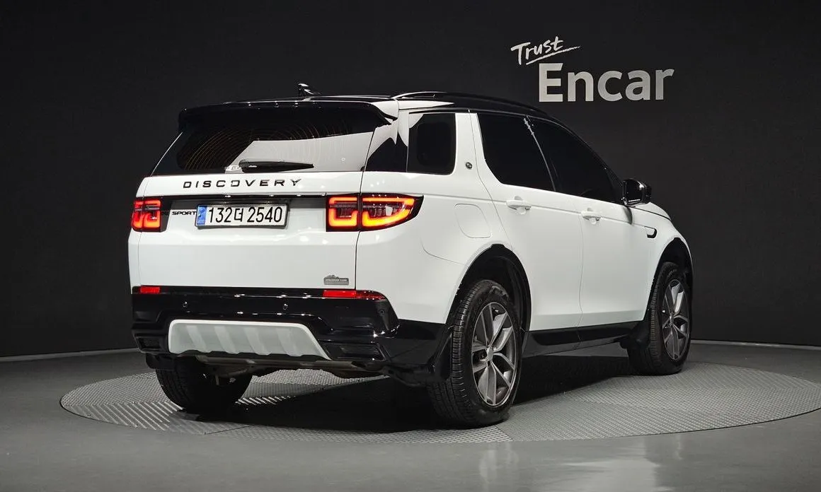 Land Rover Discovery Sport — фото 10