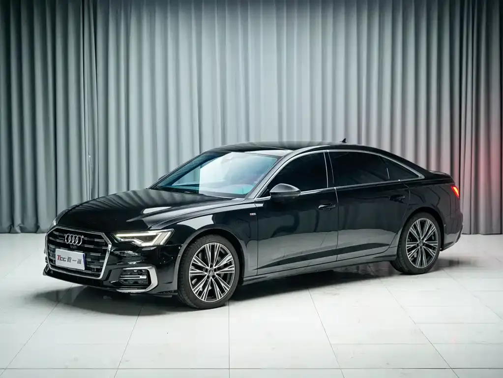 Audi A6L — фото 1