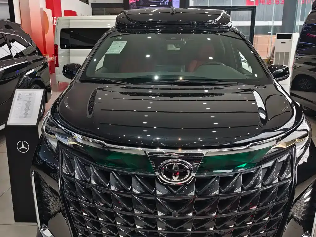 Toyota Granvia — фото 9