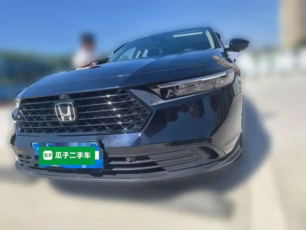 Honda Accord — фото 1