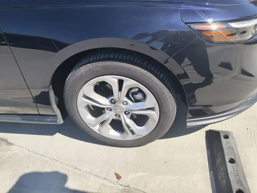 Honda Accord — фото 4