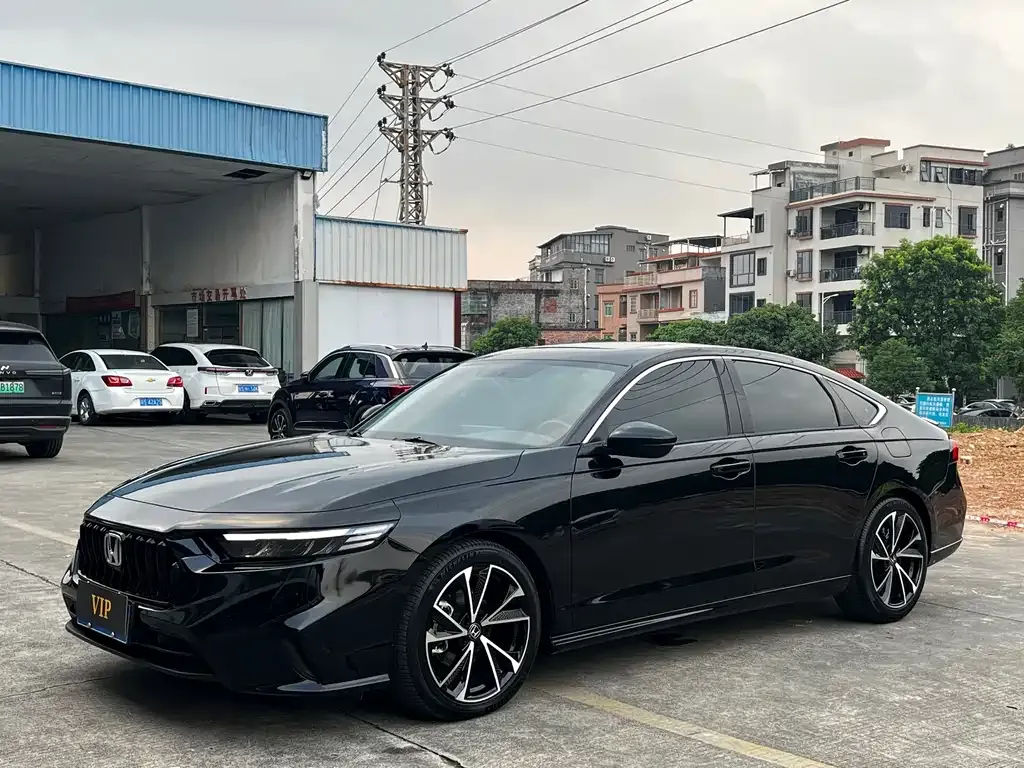 Honda Inspire — фото 1