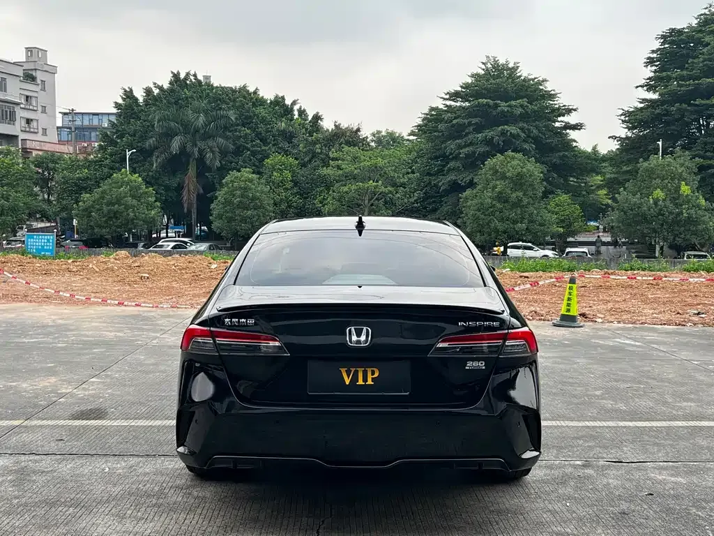 Honda Inspire — фото 6