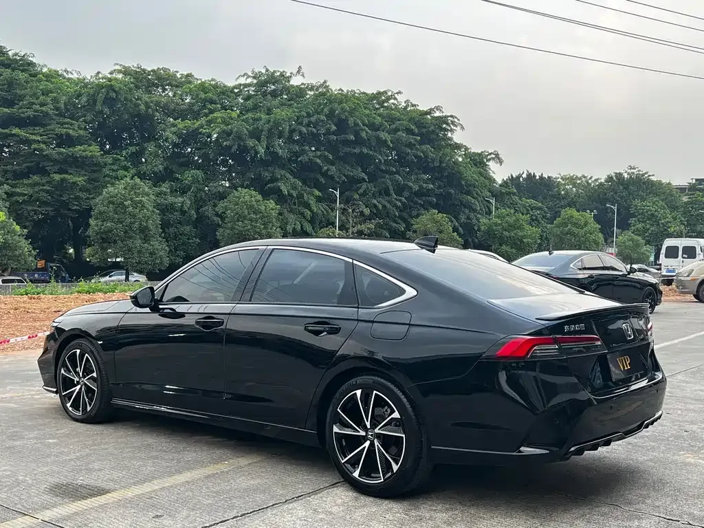 Honda Inspire — фото 8