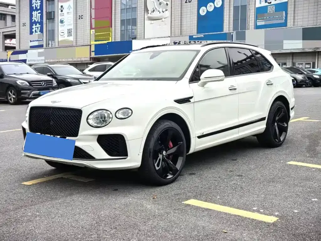 Bentley Bentayga — фото 1