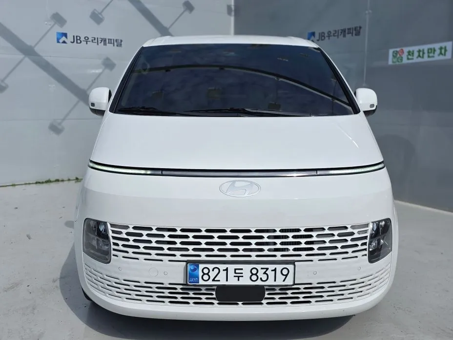 Hyundai Staria — фото 1