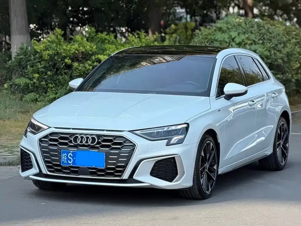 Audi A3 — фото 1