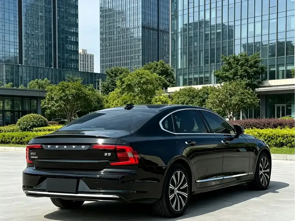 Volvo S90 — фото 7