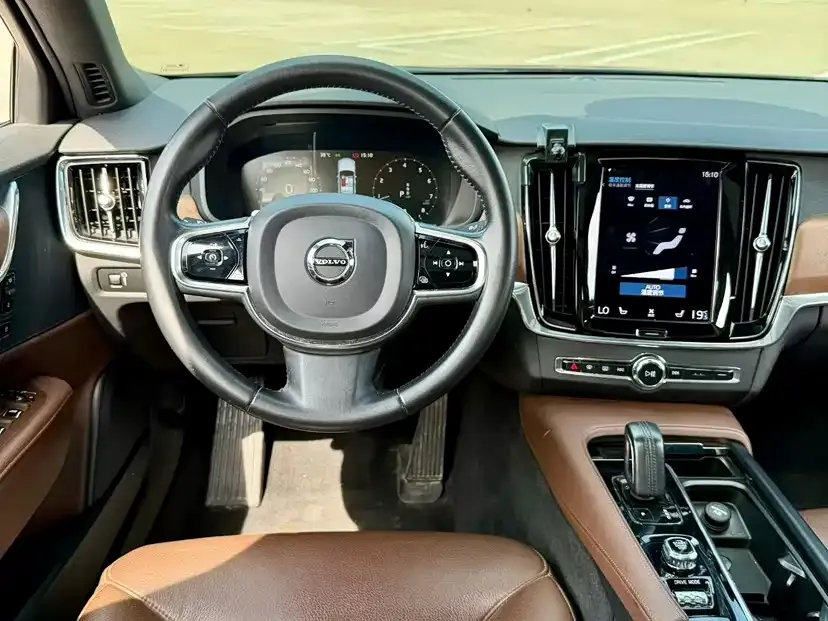 Volvo S90 — фото 8