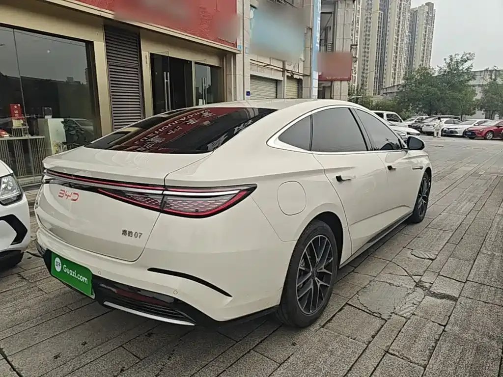 BYD Seal 07 DM-i — фото 4