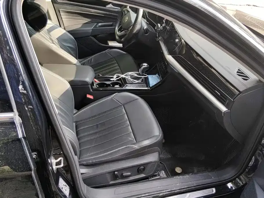 Volkswagen Passat — фото 10