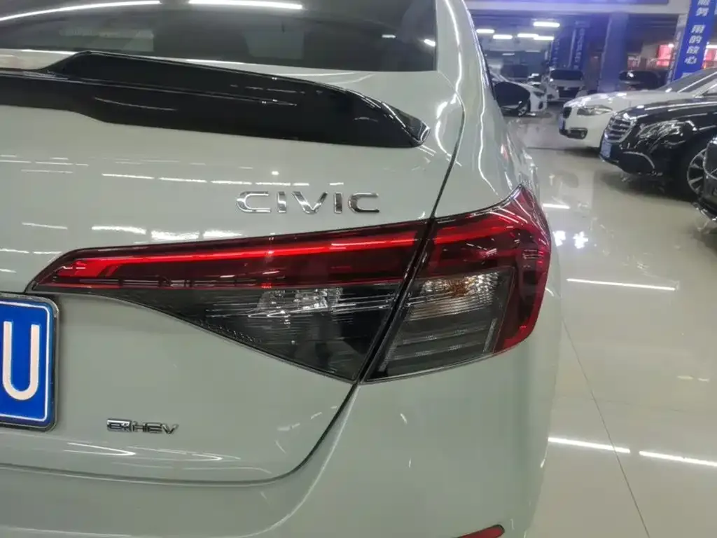 Honda Civic — фото 9