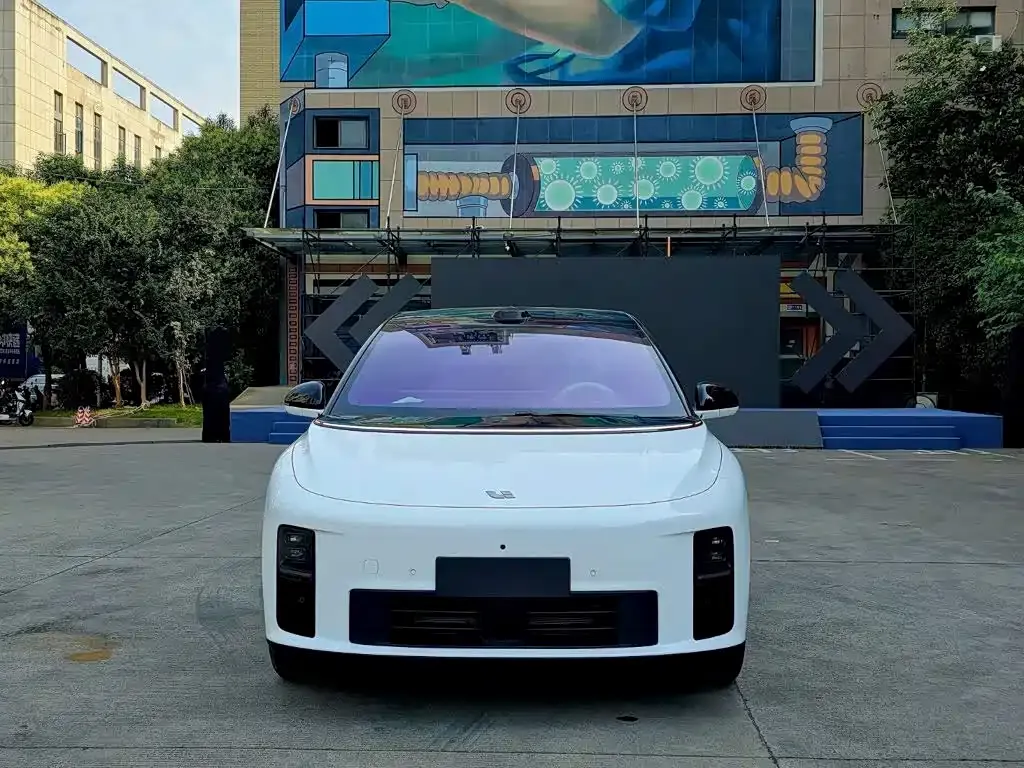 Li Auto Li i6 — фото 6