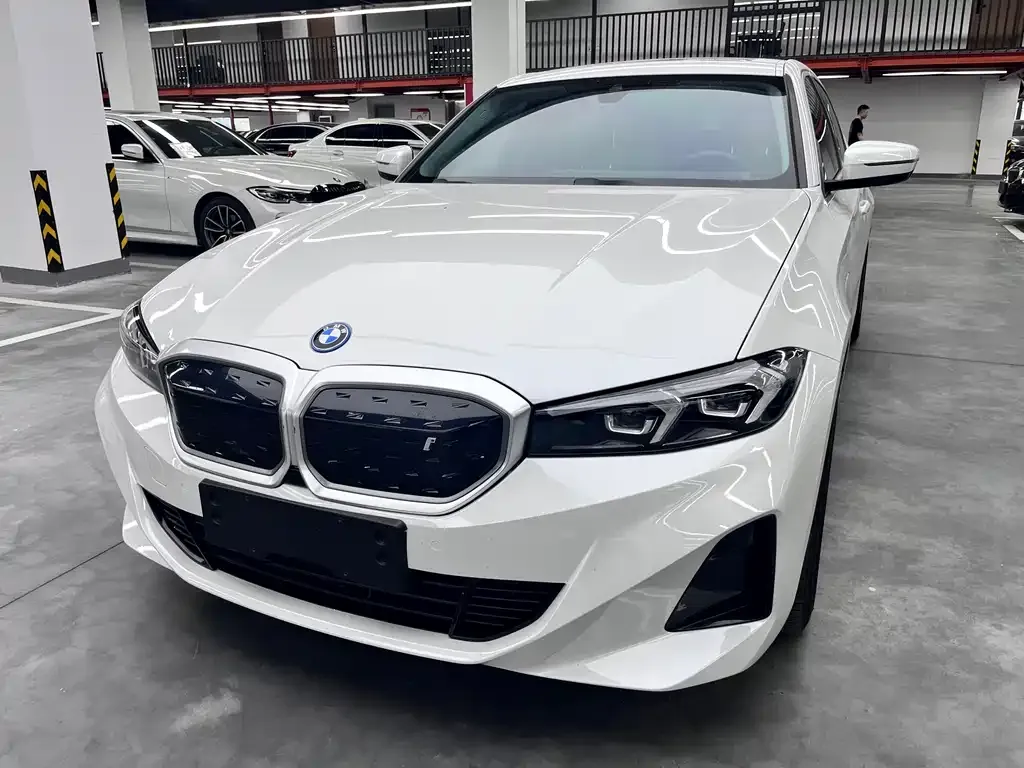 BMW i3 — фото 1
