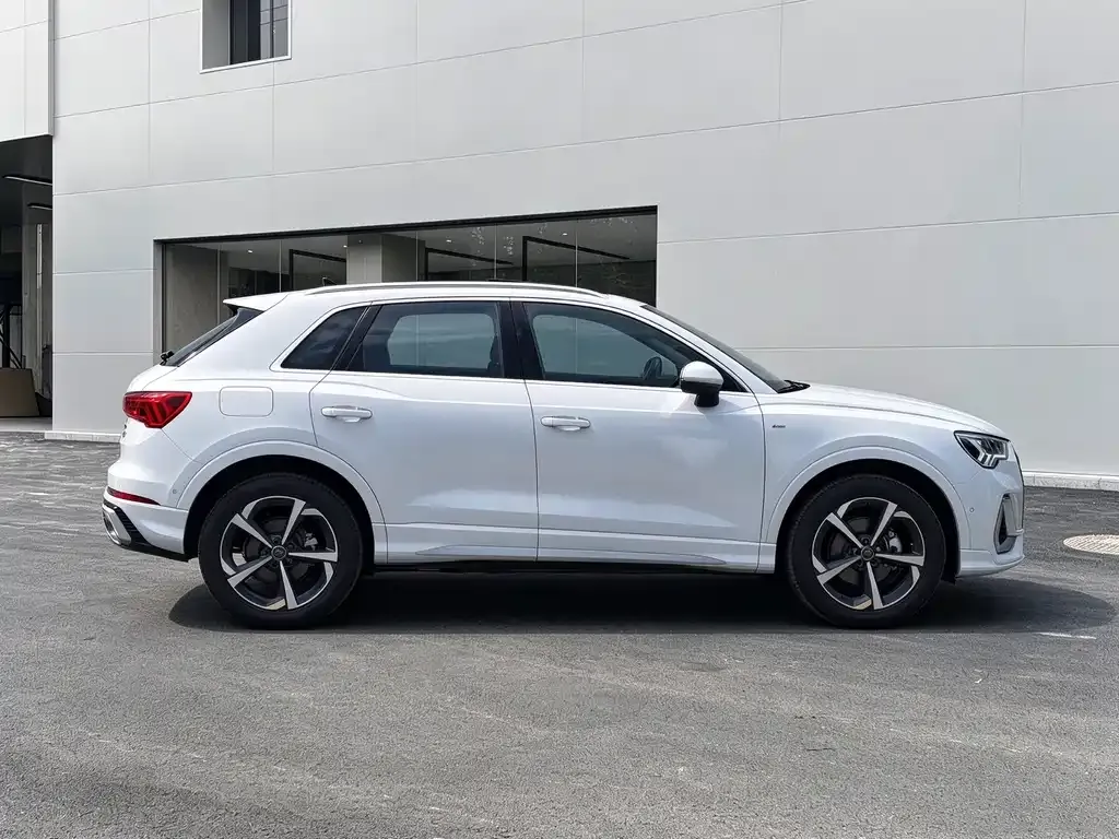 Audi Q3 — фото 7