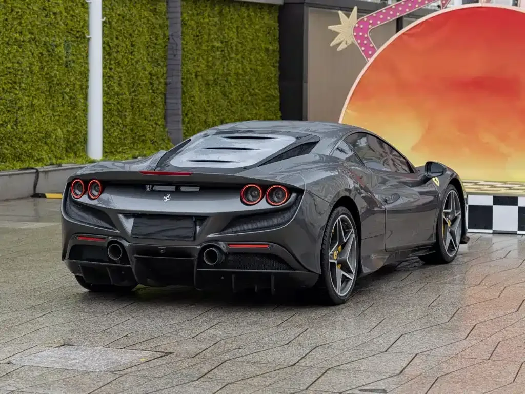 Ferrari F8 — фото 7