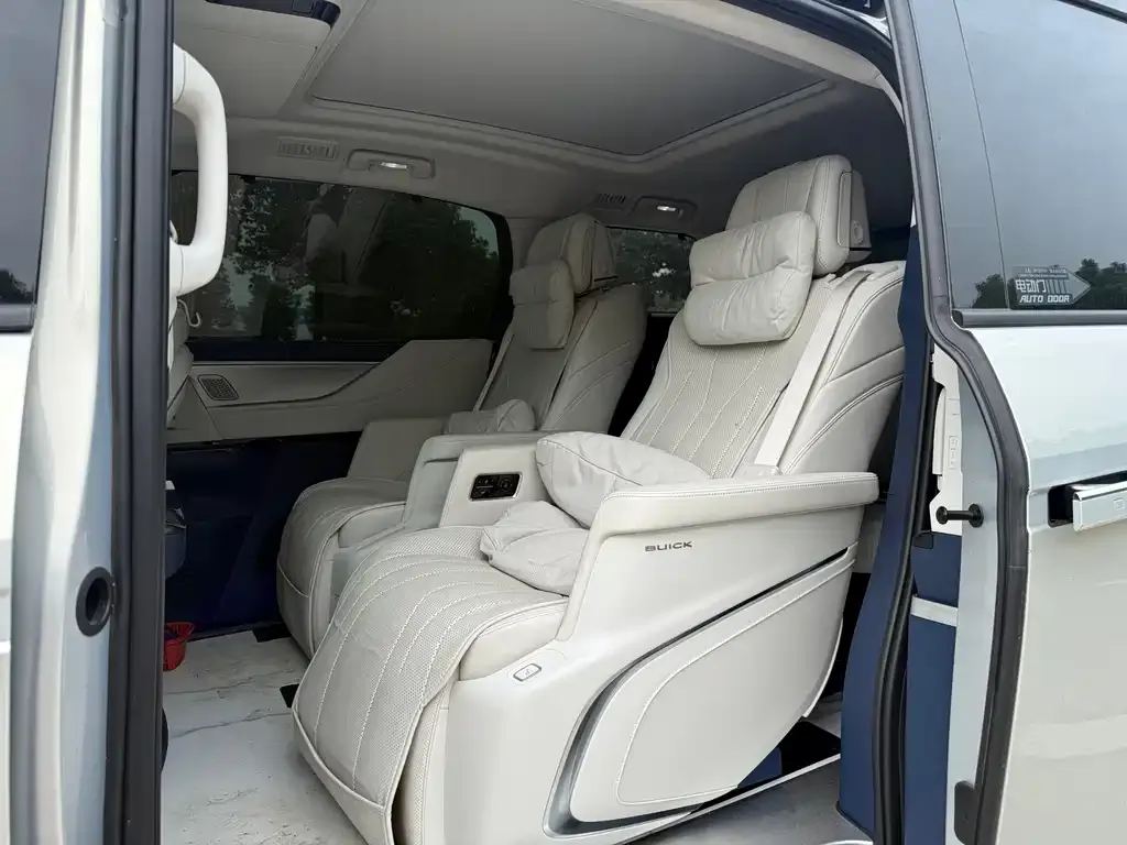 Buick GL8 Hybrid — фото 4