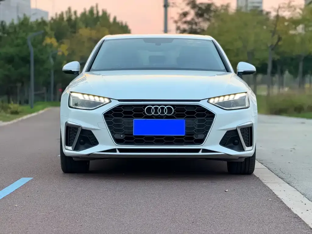 Audi A4L — фото 5