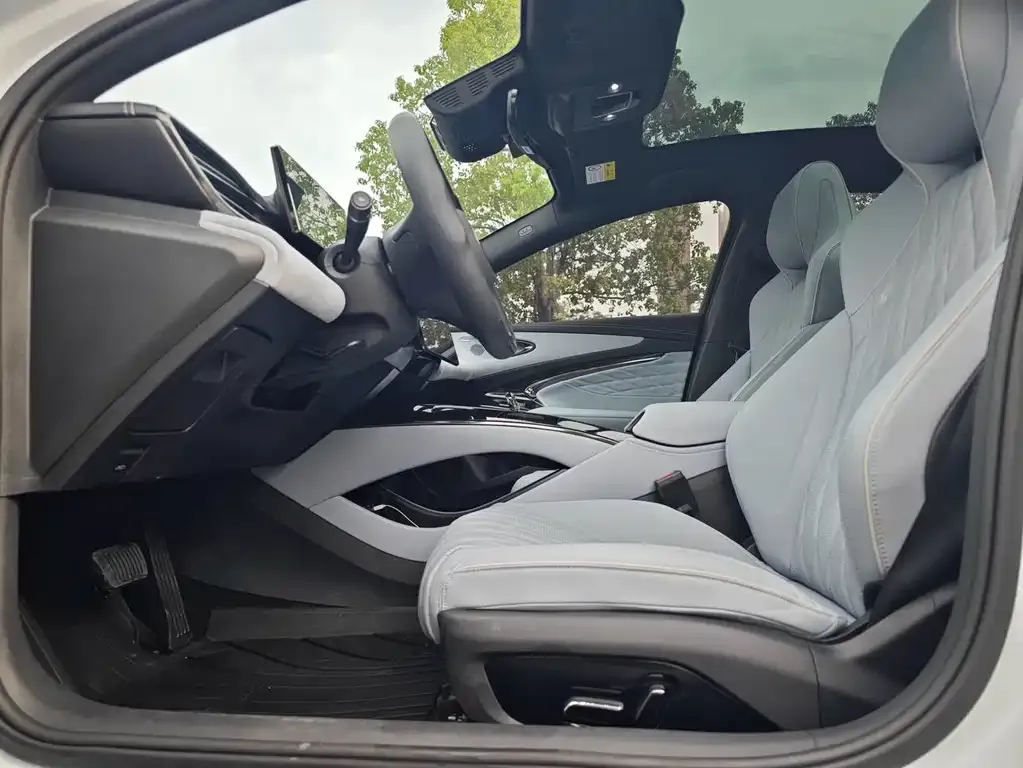 BYD Seal — фото 2