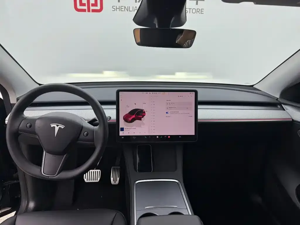 Tesla Model Y — фото 4