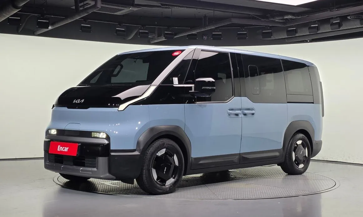 Kia PV5 — фото 1