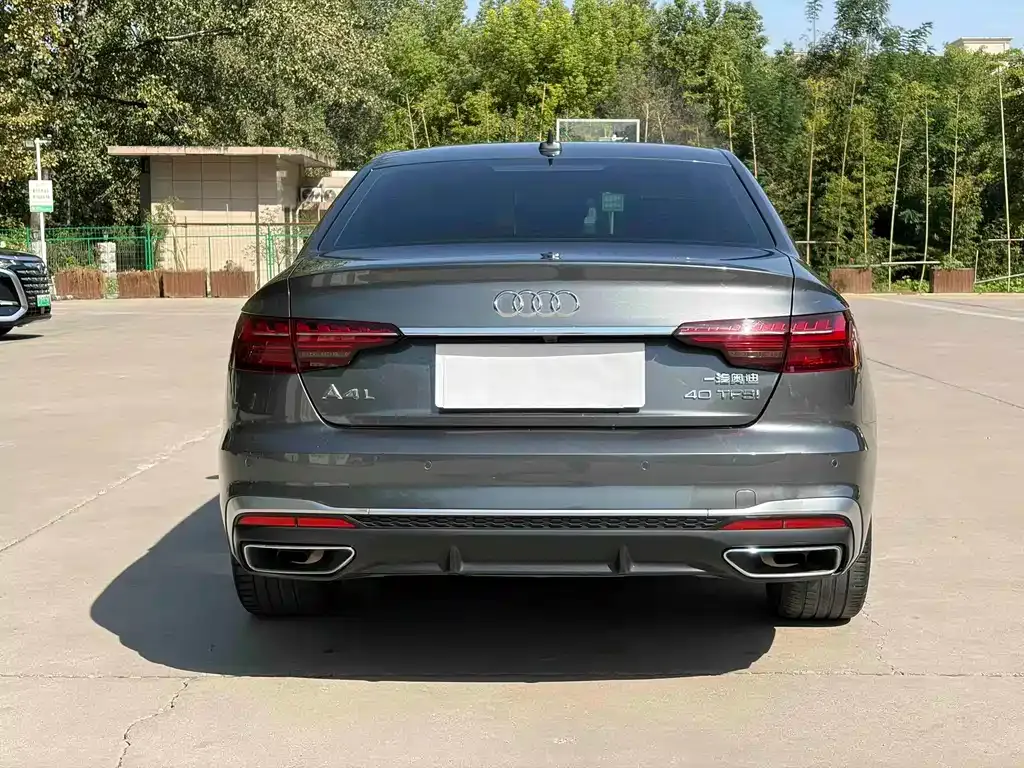 Audi A4L — фото 8