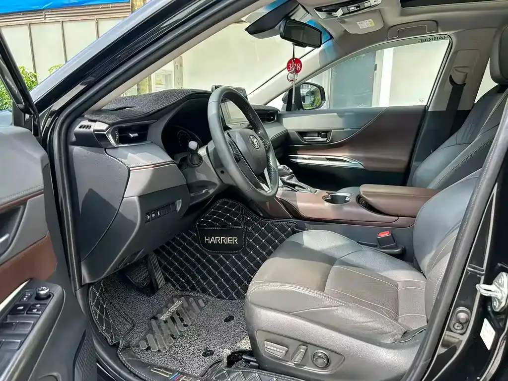 Toyota Harrier — фото 6