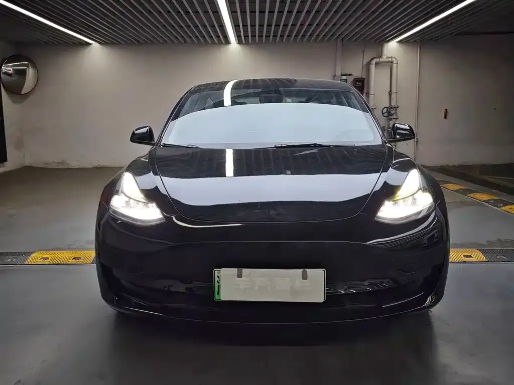Tesla Model 3 — фото 6