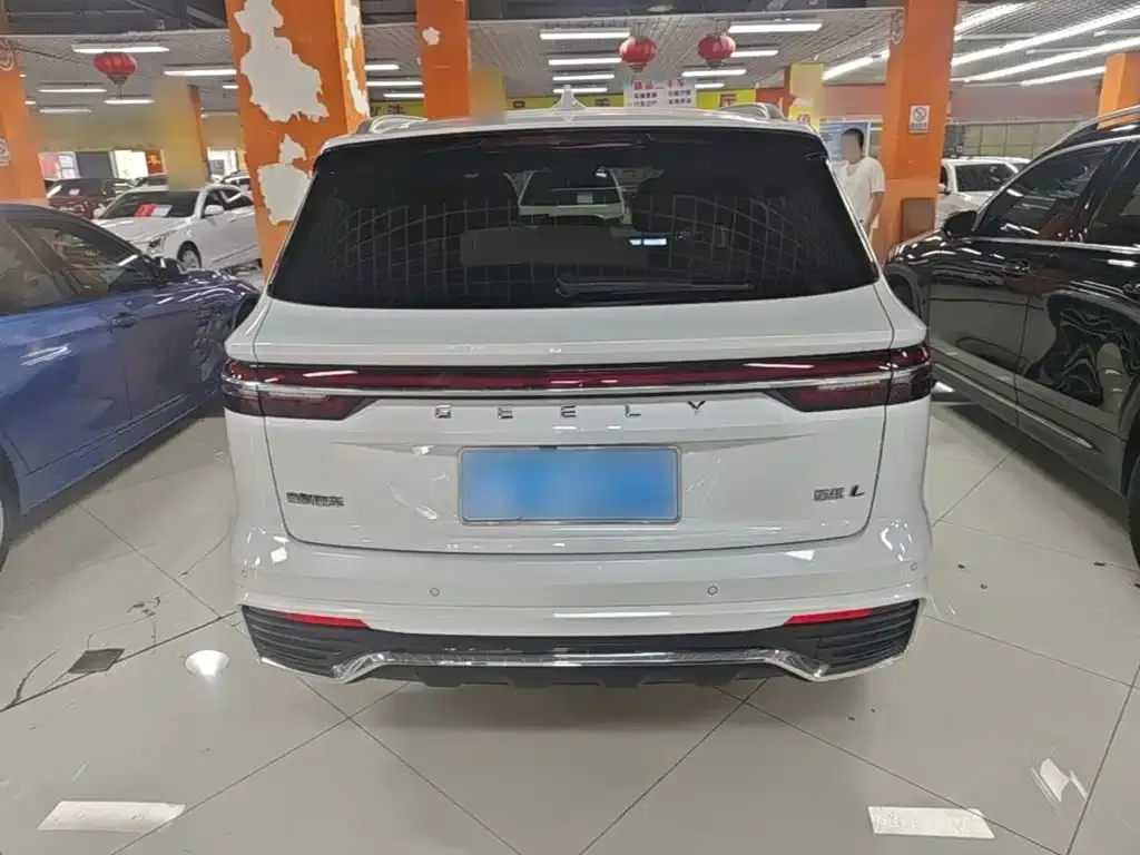 Geely Xingyue L — фото 10