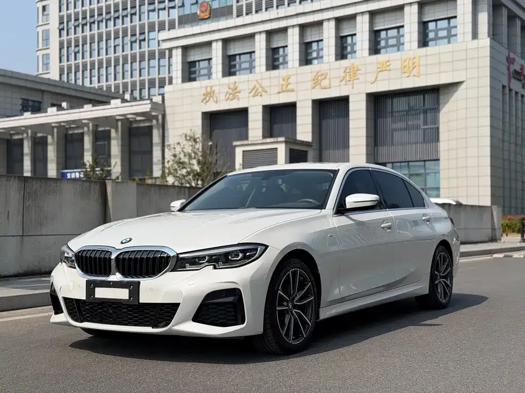 BMW 3 Series — фото 1