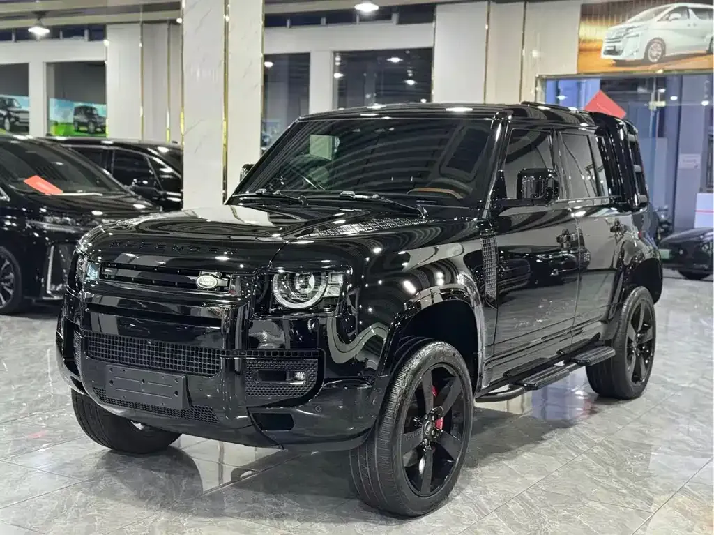 Land Rover Defender — фото 1
